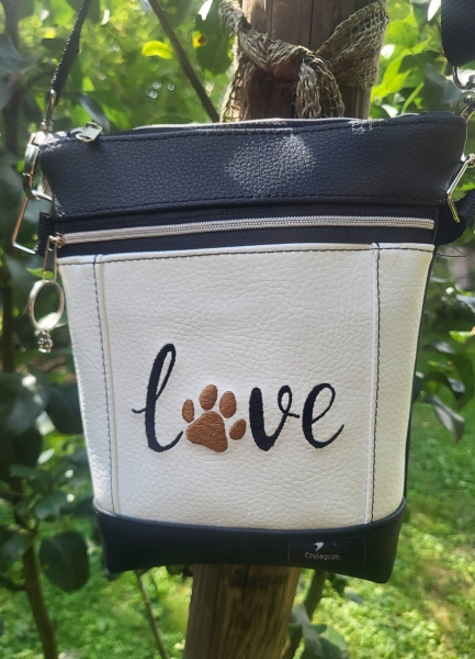 Gassitasche Hundetasche Hundeliebe Leckerchentasche Leckerlibeutel Umhängetasche Gürteltasche bestickt